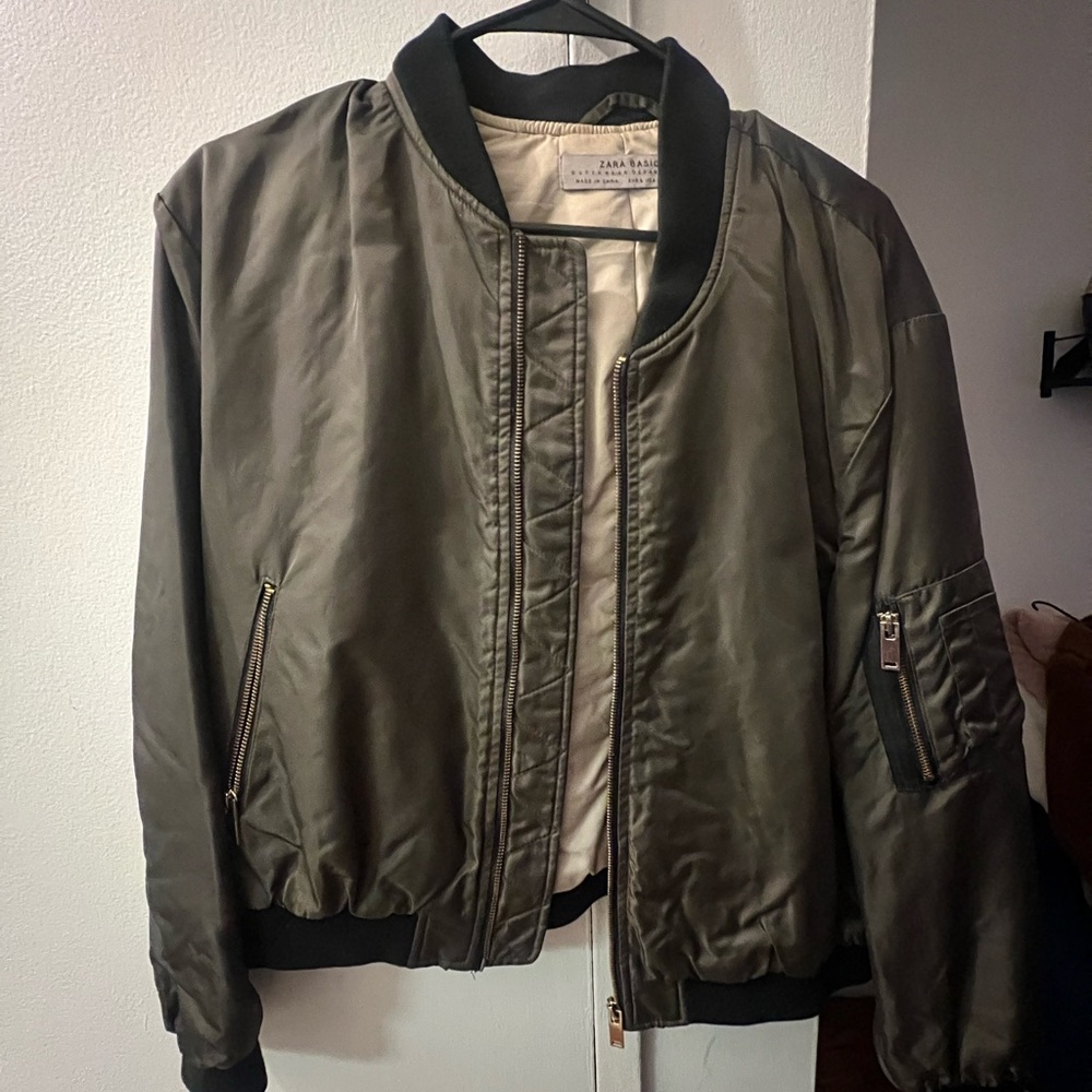 Zara Men’s Olive Bomber Jacket